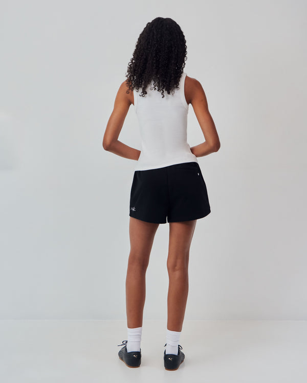 LN ESSENTIALS SHORT - BLACK