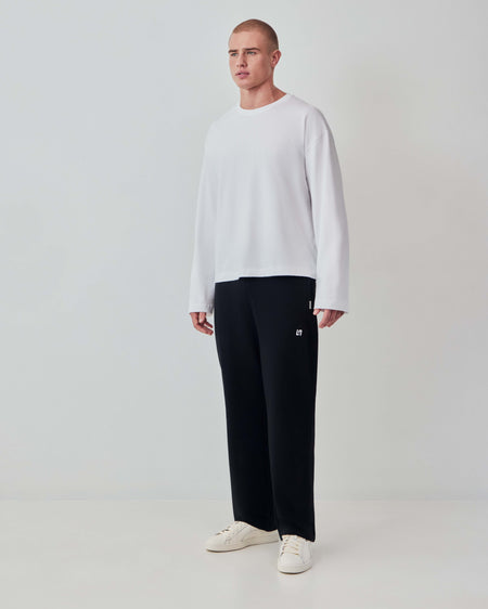 LN ESSENTIALS JOGGER - BLACK