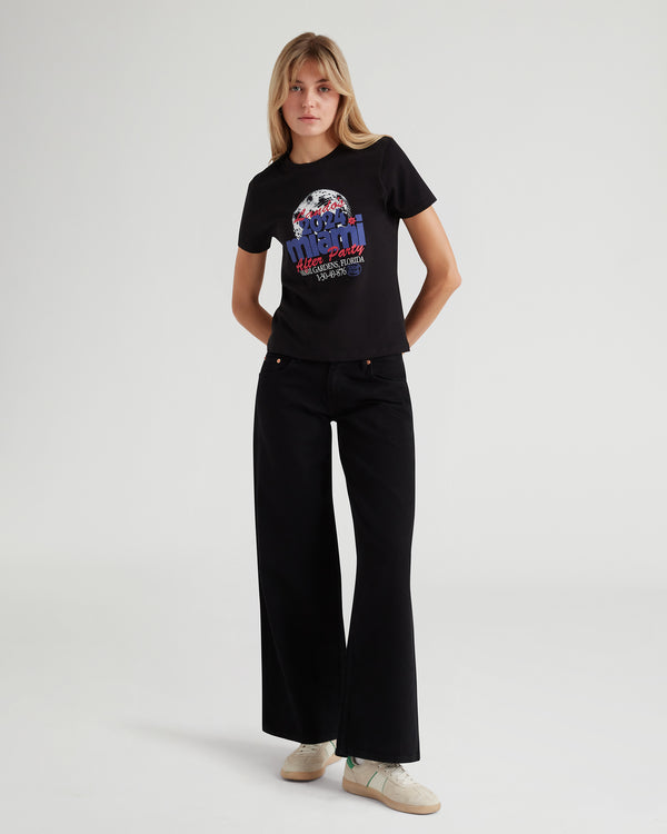 FIRST WIN AFTER PARTY FITTED TEE - BLACK