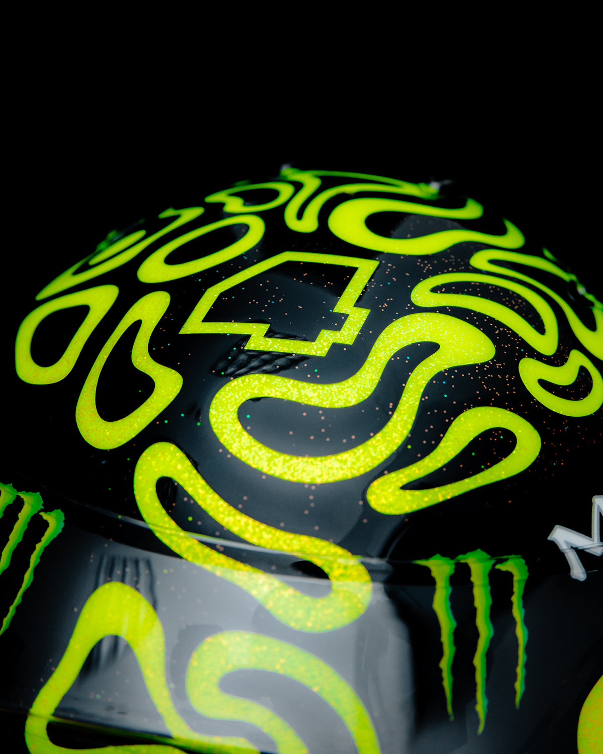 1:5 SCALE 2025 DARK GLITTER MINI HELMET – LN Store