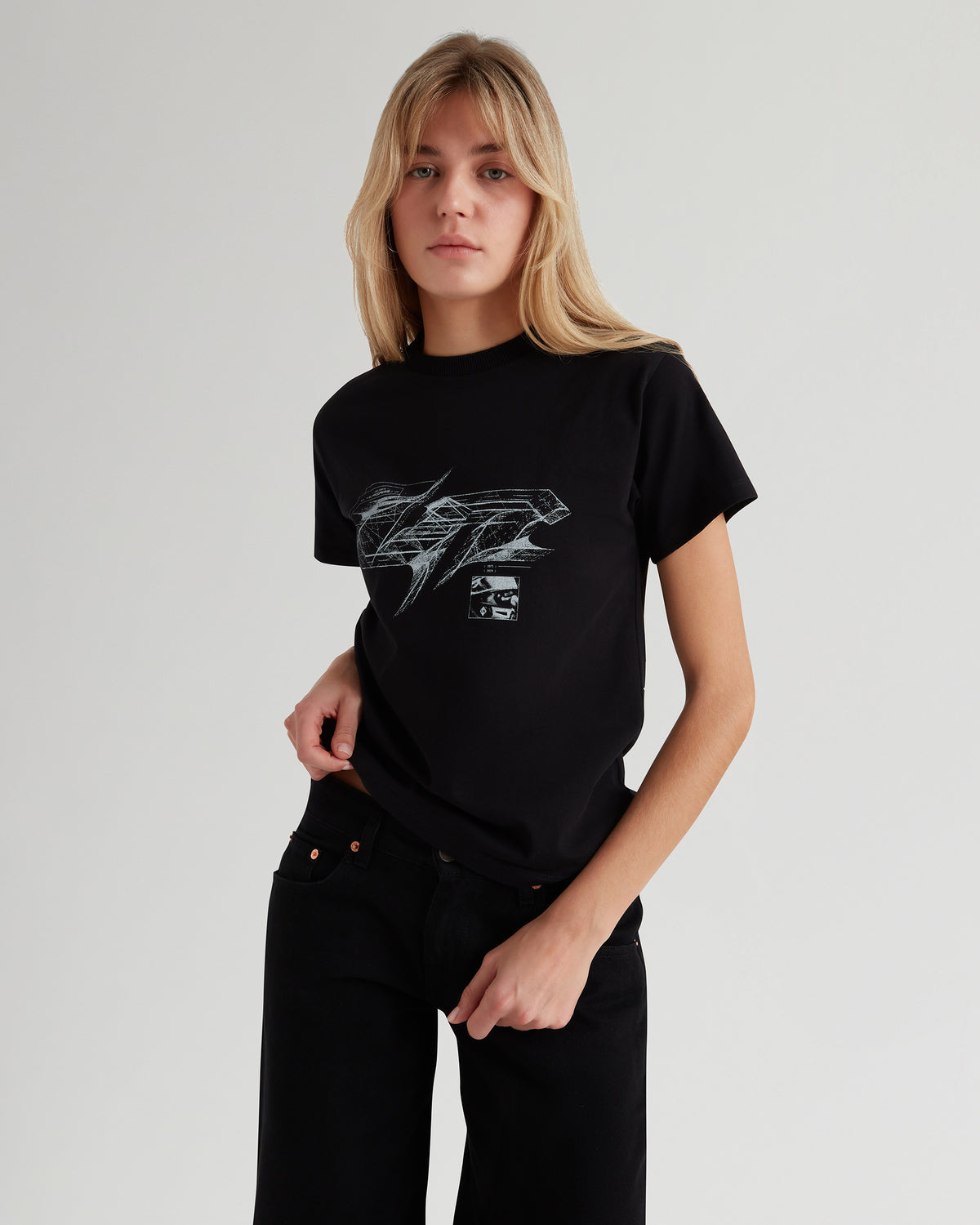 PIXEL FITTED TEE - BLACK – LN Store