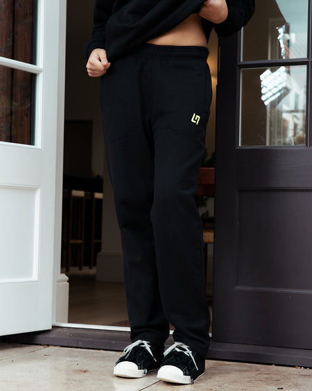 CORE STRAIGHT LEG JOGGERS - BLACK