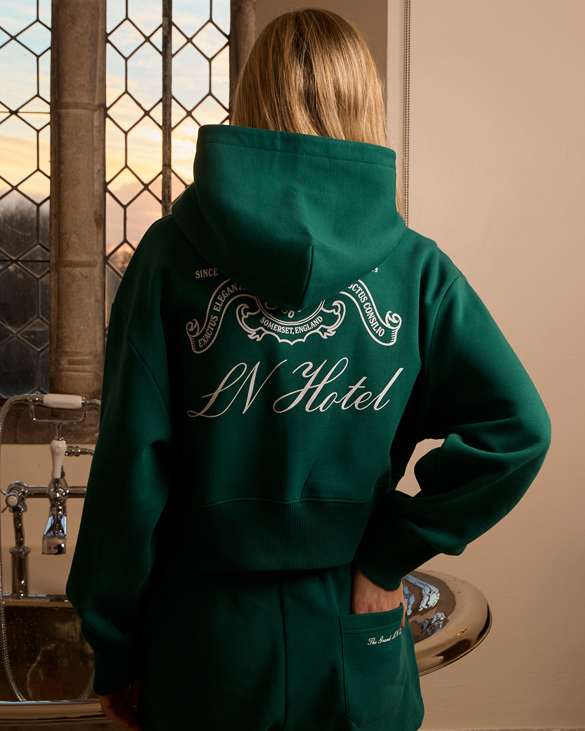 THE R&R CROPPED ZIP UP – LN Store