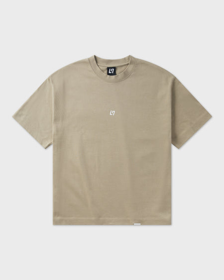 LN ESSENTIALS TEE - STONE